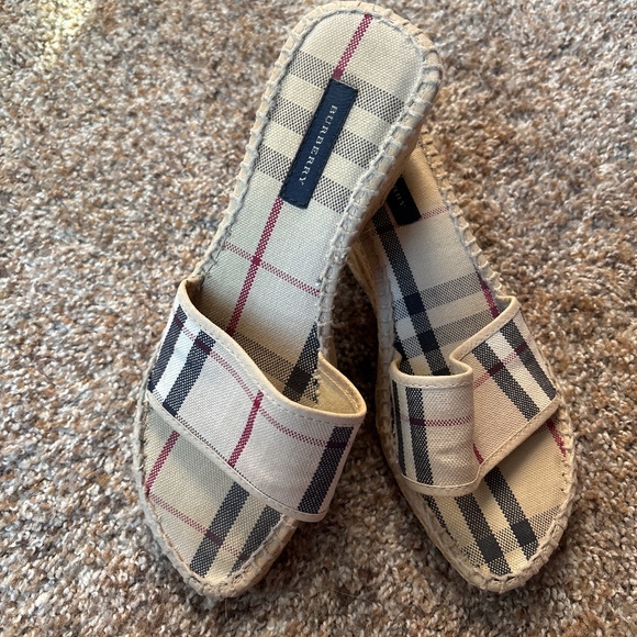 Authentic Burberry Nova Check espadrille, size 37 - great cond!! - Picture 1 of 6